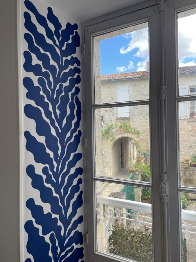 Auberge Du Boisne Villebois-Lavalette Εξωτερικό φωτογραφία